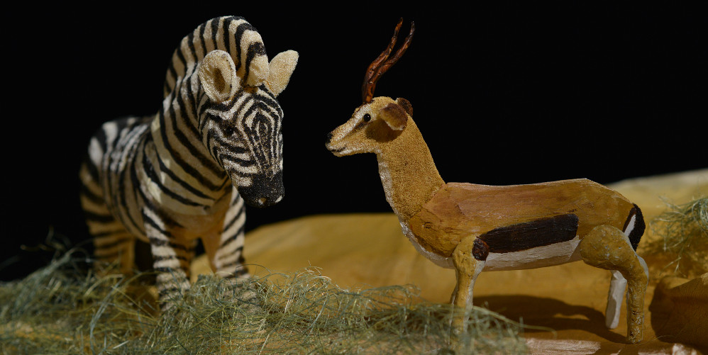 Erzählen mit Figuren: Zebra und Gazelle aus dem Kindertheater Freunde fuers Leben